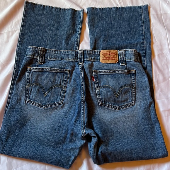 Levi’s 525 Boot Cut Distressed Jeans, raw hem, Women's approx. size 12 - Picture 11 of 16